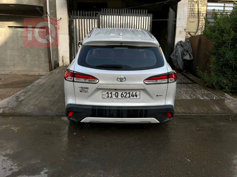 تۆیۆتا کۆرۆلا کرۆس